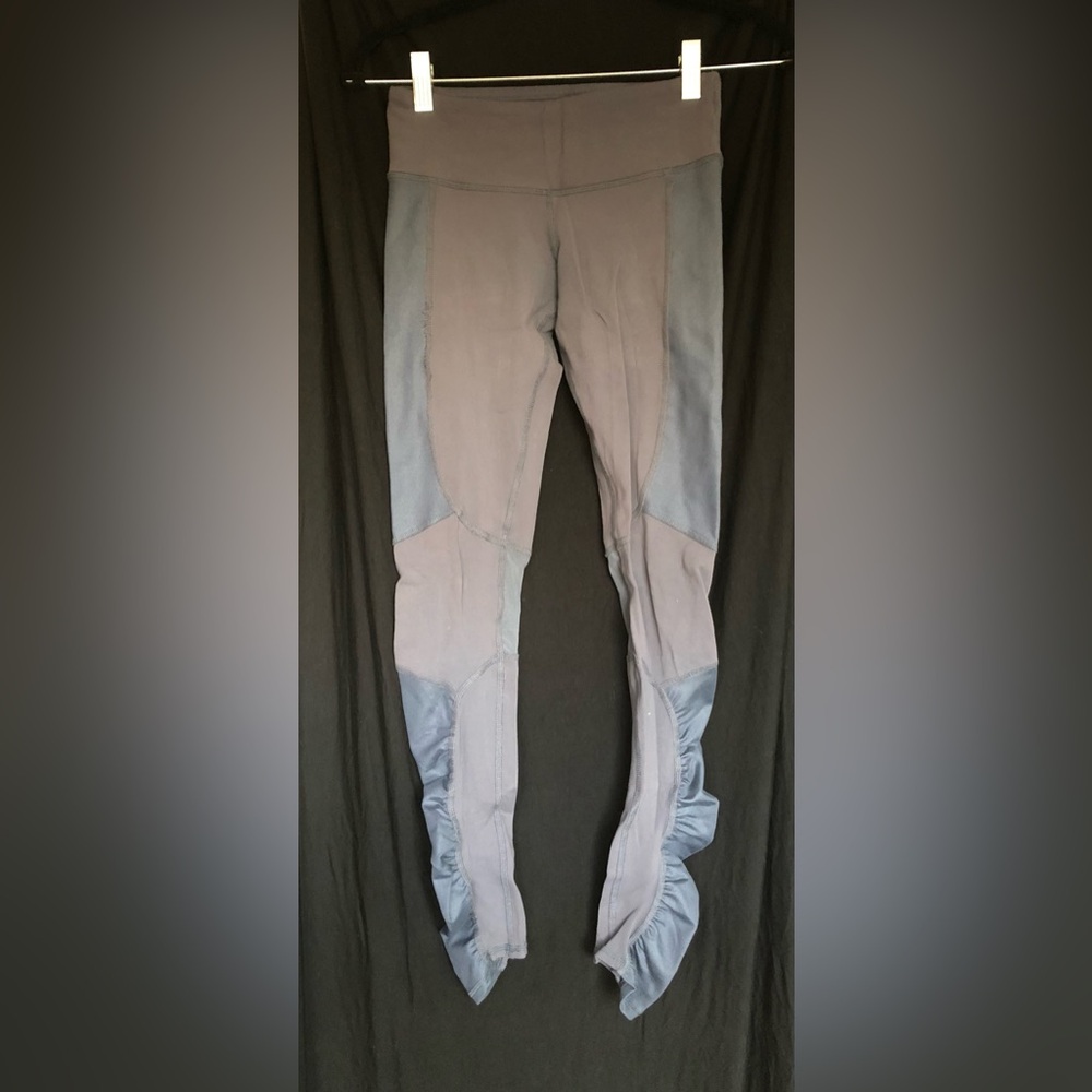 ALO Grey Mesh Insert Leggings - XS
